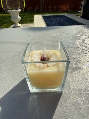 Hand Crafted Cream Daisy Flower Candle in Square Glass